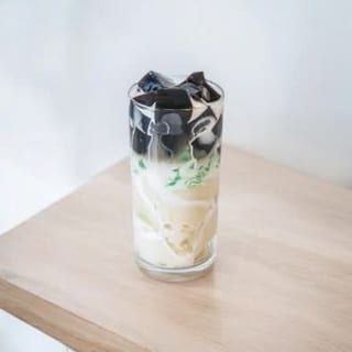 Soy Pudding w/ Grass Jelly & Pandan Jelly