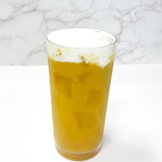 Pineapple Green Tea w/sweet cream