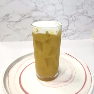 Pineapple Green Tea w/Sweet Cream